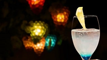 節酒もしくは禁酒する